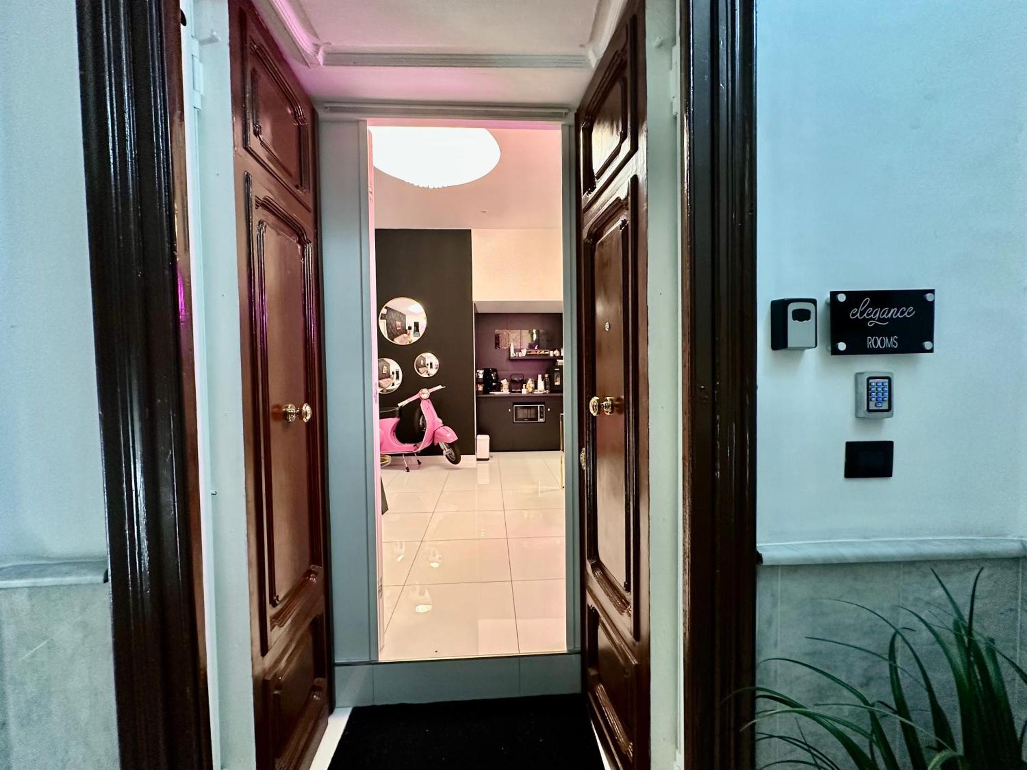 Elegance Rooms Spaccanapoli Εξωτερικό φωτογραφία