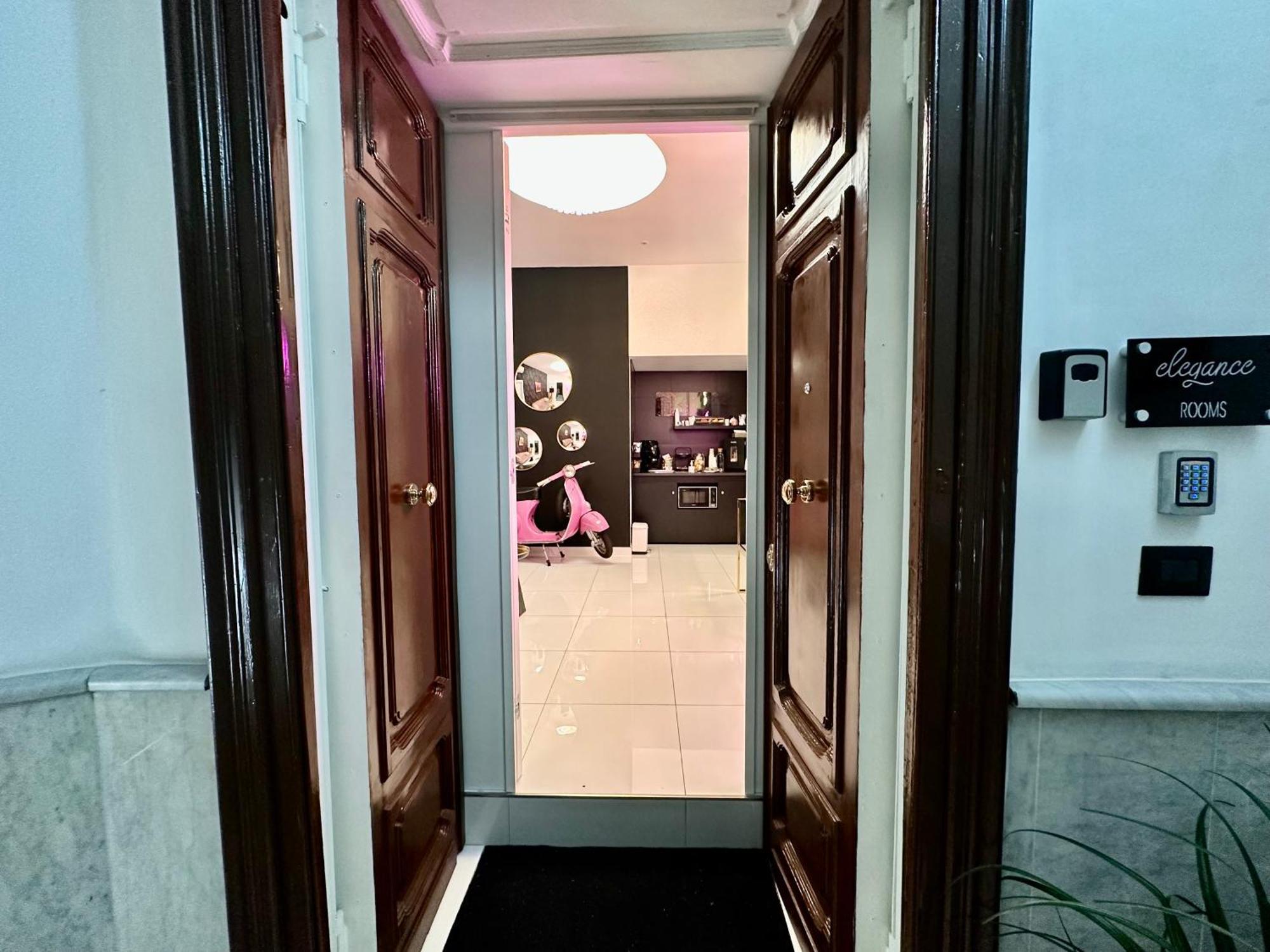 Elegance Rooms Spaccanapoli Εξωτερικό φωτογραφία